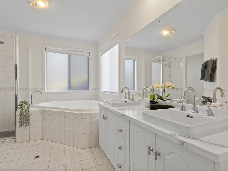 Photo - 3 Hillside Court, Aberfoyle Park SA 5159 - Image 15