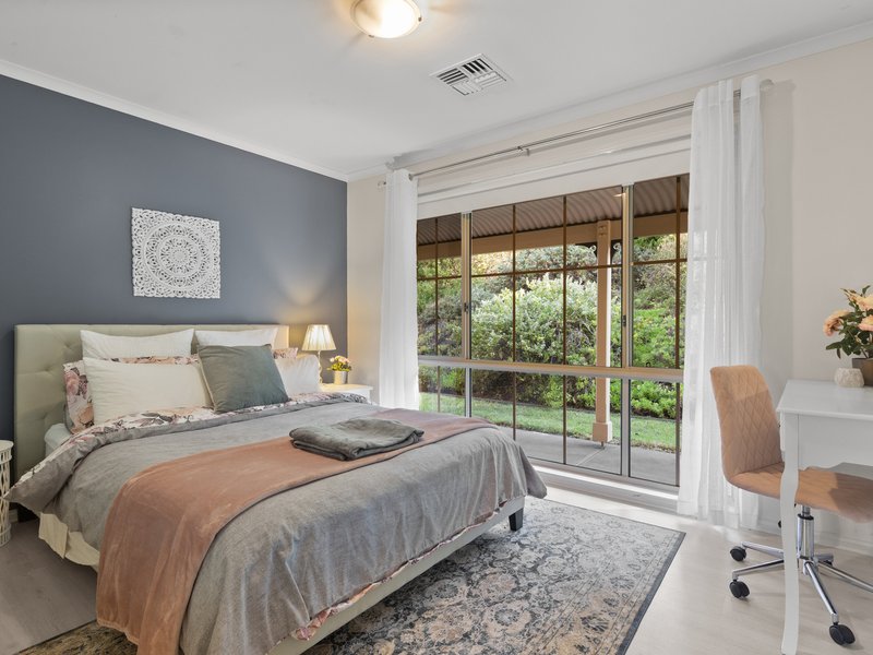 Photo - 3 Hillside Court, Aberfoyle Park SA 5159 - Image 16