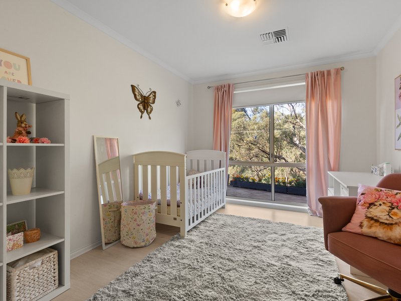 Photo - 3 Hillside Court, Aberfoyle Park SA 5159 - Image 19