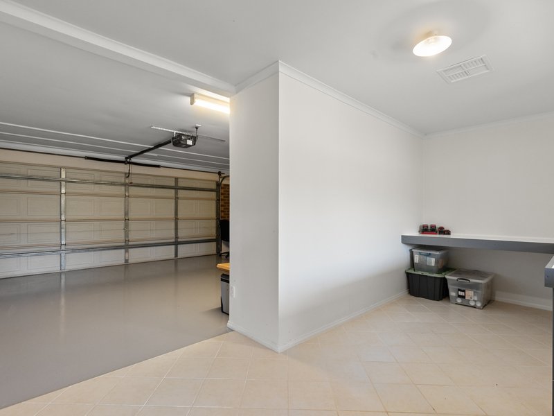 Photo - 3 Hillside Court, Aberfoyle Park SA 5159 - Image 21