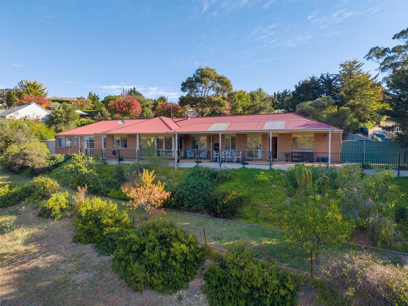 Photo - 3 Hillside Court, Aberfoyle Park SA 5159 - Image 26