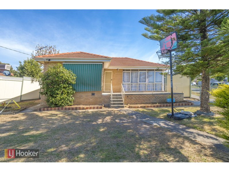 Photo - 3 Hilton Street, Craigieburn VIC 3064 - Image 4