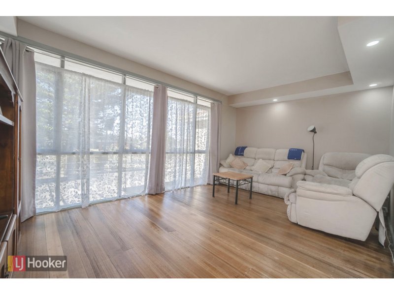 Photo - 3 Hilton Street, Craigieburn VIC 3064 - Image 10