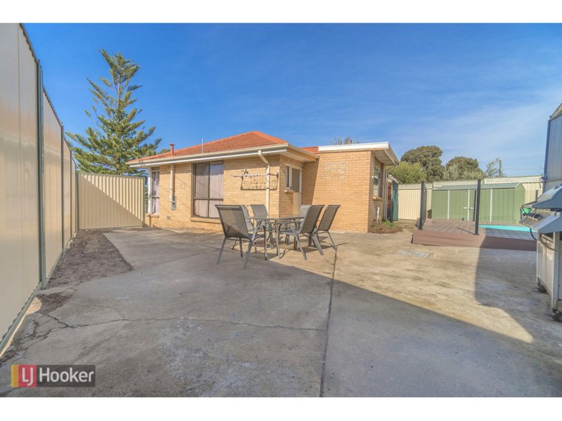 Photo - 3 Hilton Street, Craigieburn VIC 3064 - Image 13