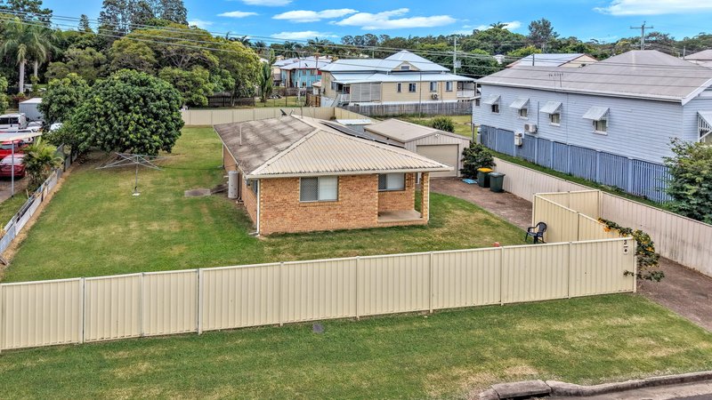 Photo - 3 Hinkler Avenue, Bundaberg North QLD 4670 - Image 1