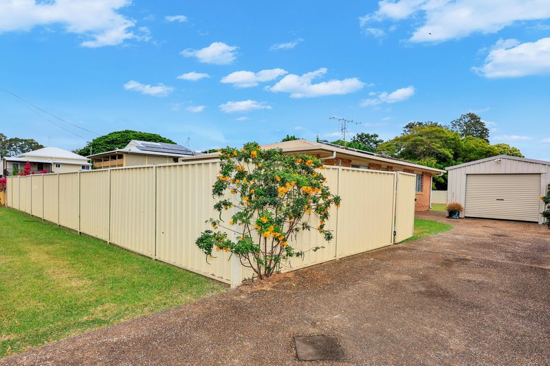 Photo - 3 Hinkler Avenue, Bundaberg North QLD 4670 - Image 2