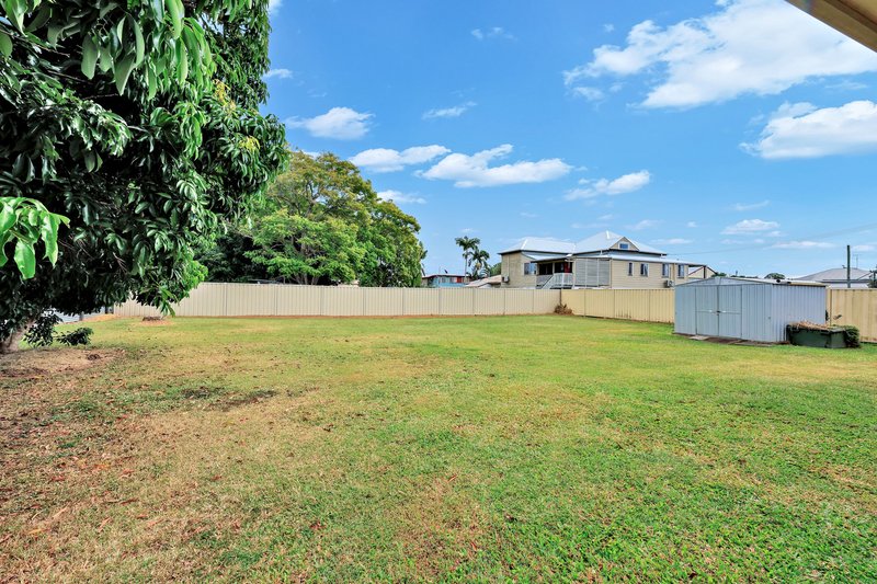 Photo - 3 Hinkler Avenue, Bundaberg North QLD 4670 - Image 16