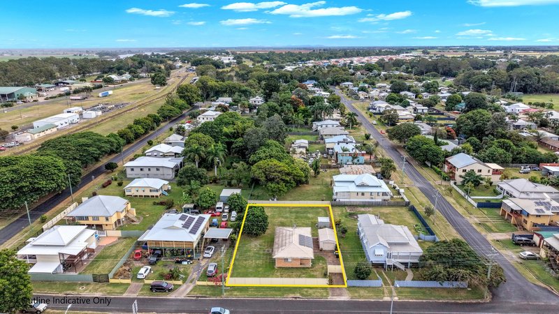 Photo - 3 Hinkler Avenue, Bundaberg North QLD 4670 - Image 21