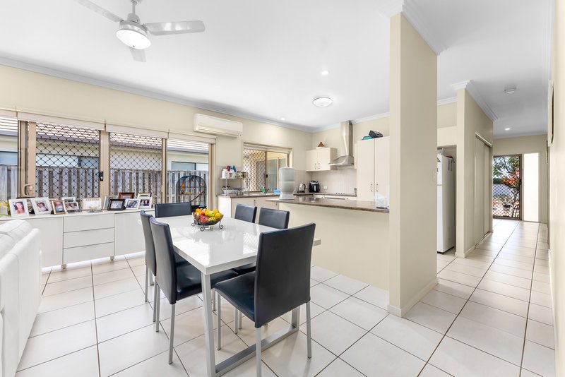 Photo - 3 Hogan Close, North Lakes QLD 4509 - Image 3