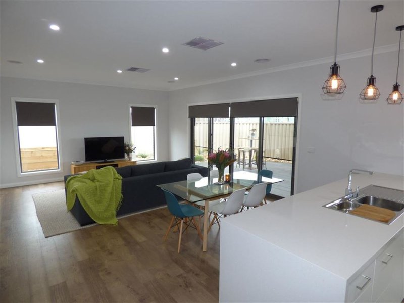 Photo - 3 Hogan Court, Horsham VIC 3400 - Image 7