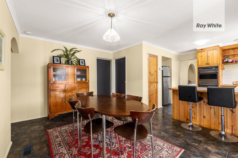 Photo - 3 Hogan Place, Mill Park VIC 3082 - Image 4