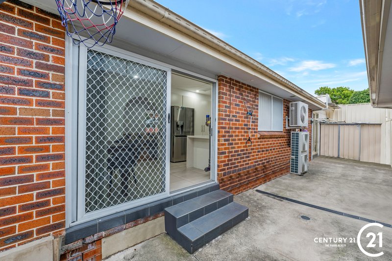 Photo - 3 Holbrook Street, Bossley Park NSW 2176 - Image 16