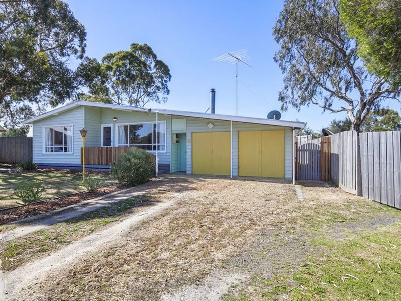 3 Holden Court, St Leonards VIC 3223