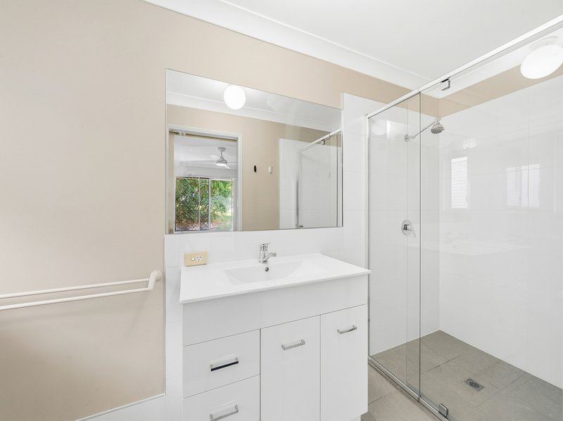 Photo - 3 Homefield Street, Margate QLD 4019 - Image 9