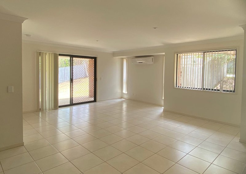 Photo - 3 Honeyeater Crescent, Moggill QLD 4070 - Image 3