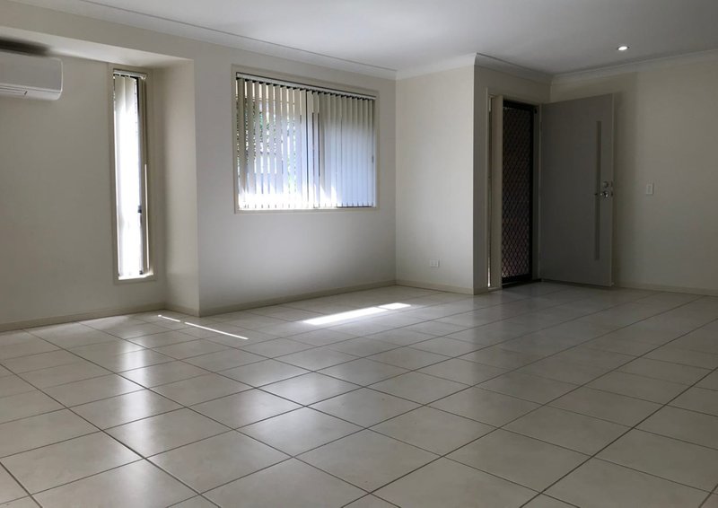 Photo - 3 Honeyeater Crescent, Moggill QLD 4070 - Image 8