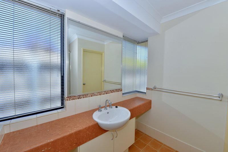 Photo - 3 Honeymyrtle Grange, Halls Head WA 6210 - Image 6