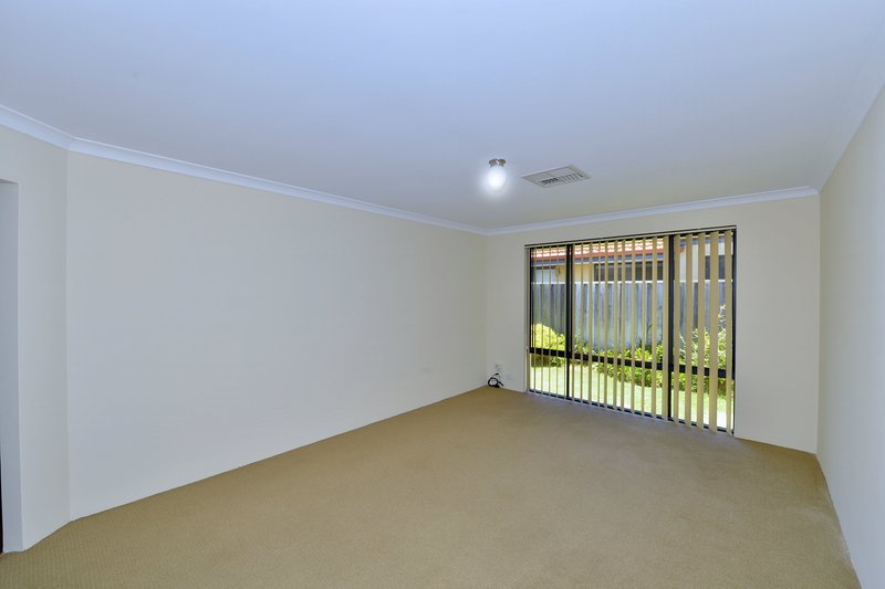 Photo - 3 Honeymyrtle Grange, Halls Head WA 6210 - Image 8