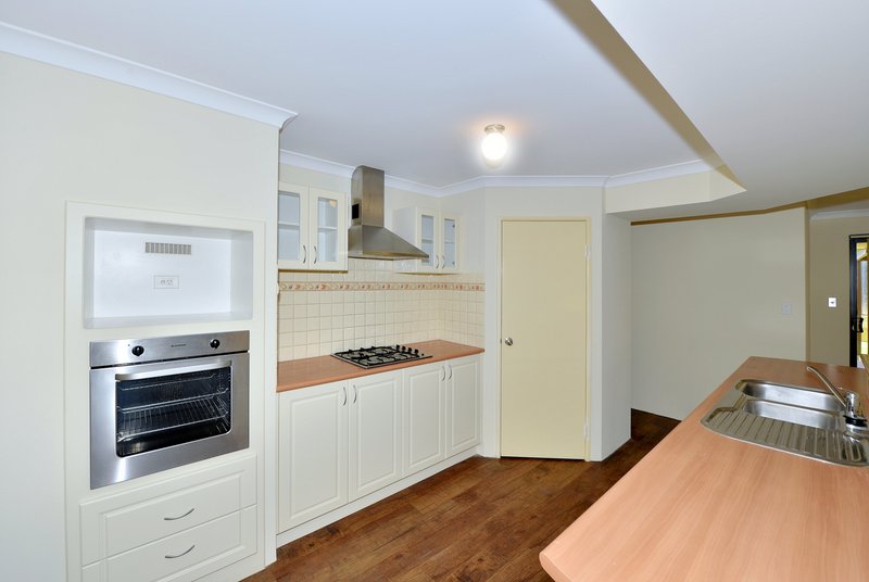 Photo - 3 Honeymyrtle Grange, Halls Head WA 6210 - Image 11