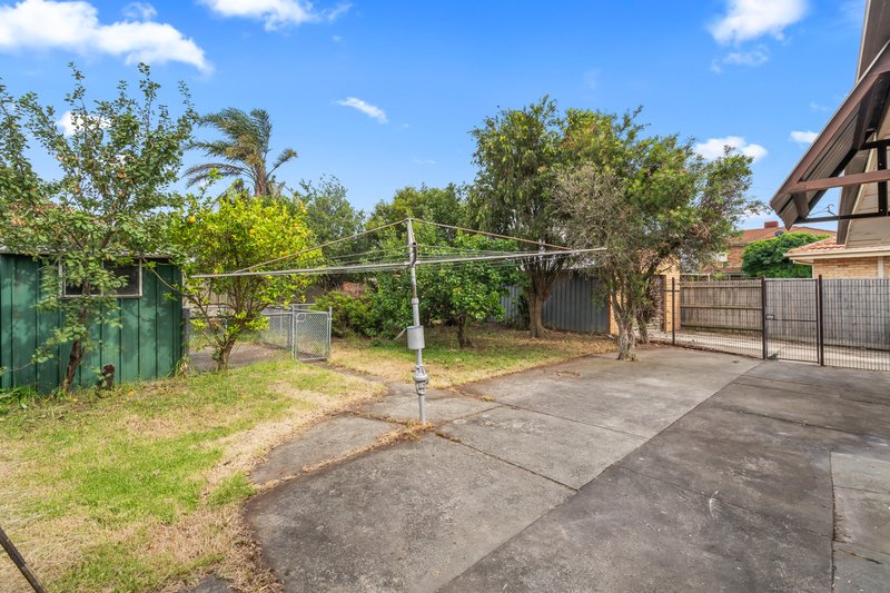 Photo - 3 Honni Court, Fawkner VIC 3060 - Image 9