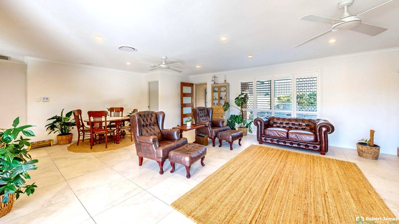 Photo - 3 Hooper Crescent, Tewantin QLD 4565 - Image 4