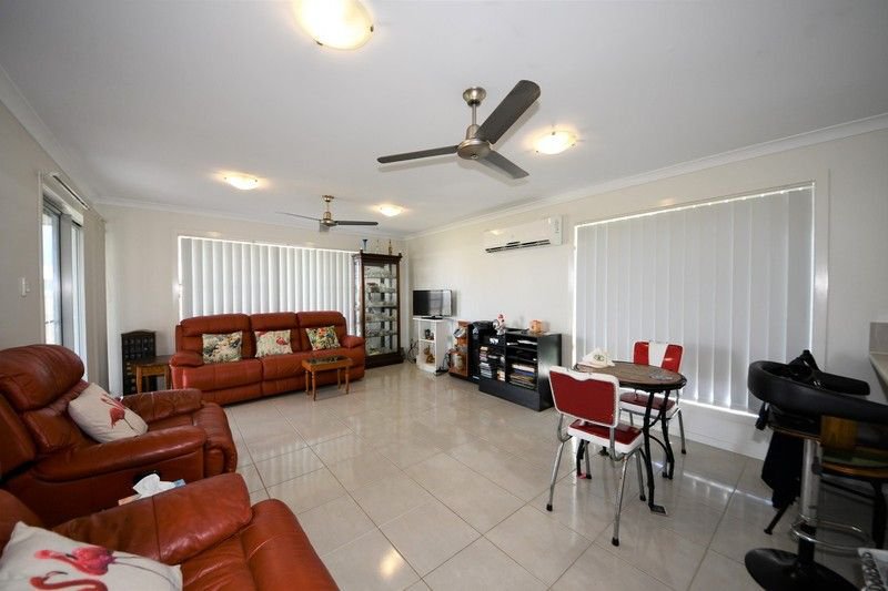 Photo - 3 Horwell Street, Gracemere QLD 4702 - Image 2