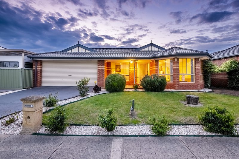 3 Houndsforth Street, Cranbourne East VIC 3977