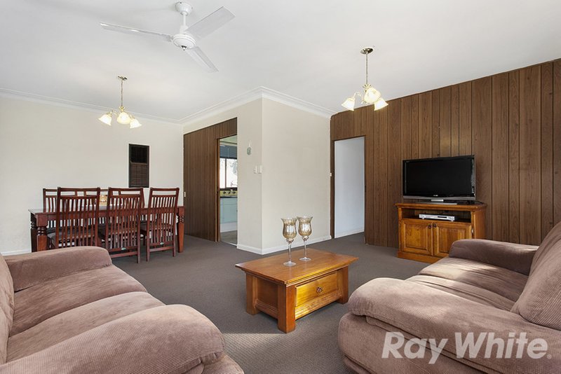 Photo - 3 Howard Avenue, Mount Waverley VIC 3149 - Image 4