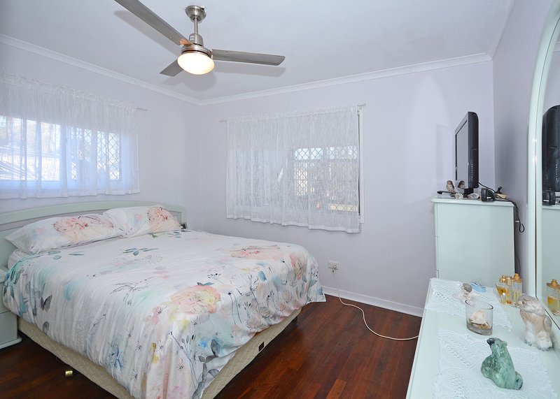 Photo - 3 Howard St , Burrum Heads QLD 4659 - Image 8