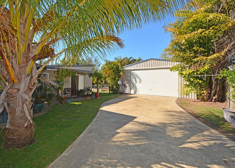 Photo - 3 Howard St , Burrum Heads QLD 4659 - Image 17