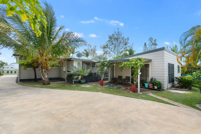 Photo - 3 Howard St , Burrum Heads QLD 4659 - Image 24