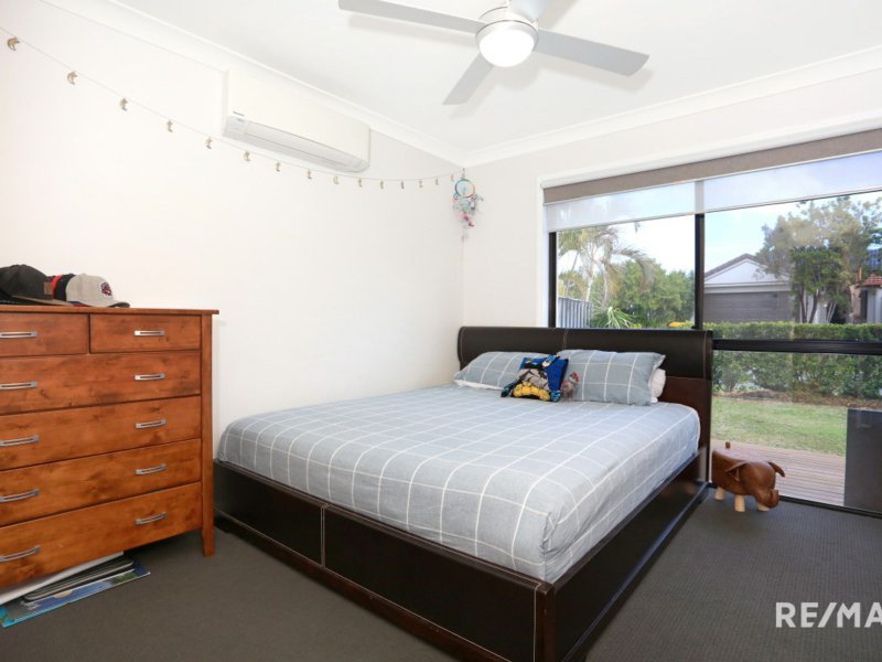 Photo - 3 Howland Cct , Pacific Pines QLD 4211 - Image 19