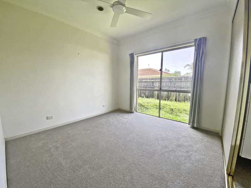 Photo - 3 Hudson Court, Benowa QLD 4217 - Image 11