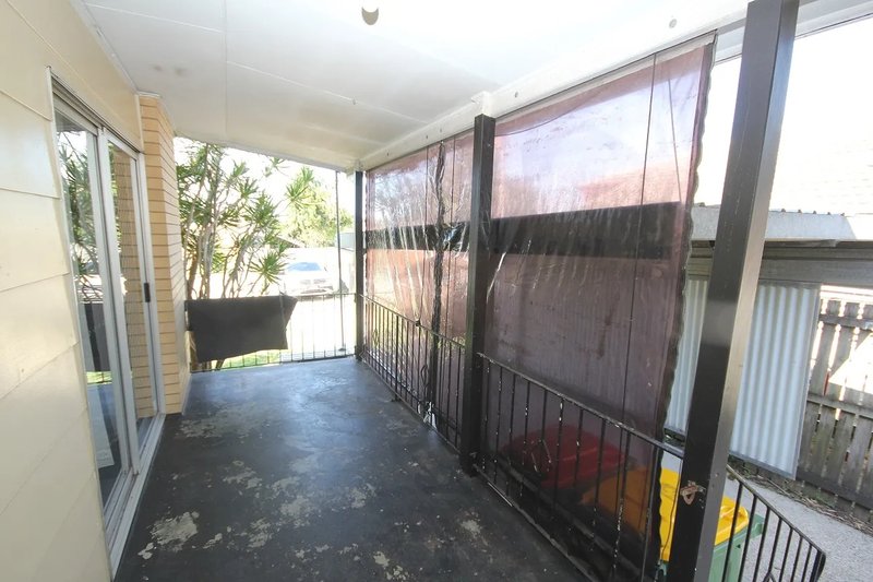 Photo - 3 Hughes Street, Eagleby QLD 4207 - Image 3