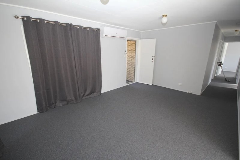 Photo - 3 Hughes Street, Eagleby QLD 4207 - Image 5