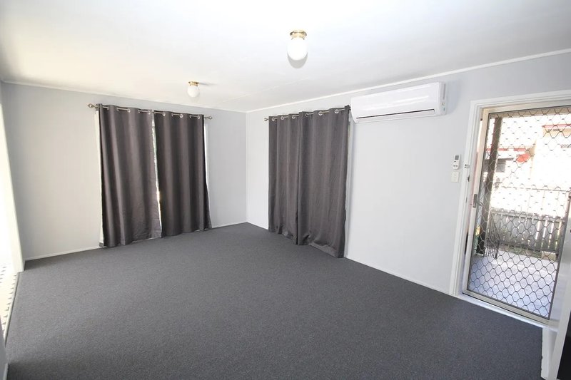 Photo - 3 Hughes Street, Eagleby QLD 4207 - Image 6