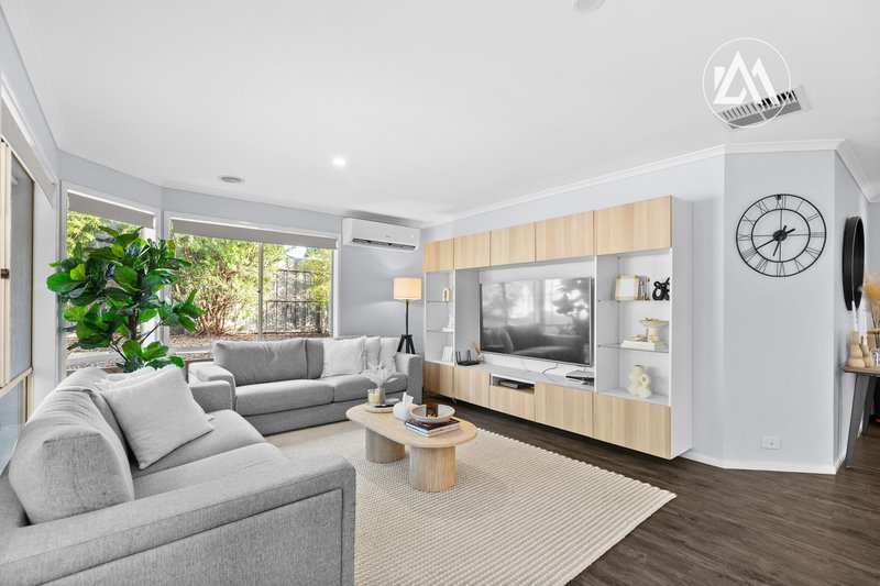 Photo - 3 Huntingtower Crescent, Langwarrin VIC 3910 - Image 3
