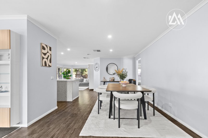 Photo - 3 Huntingtower Crescent, Langwarrin VIC 3910 - Image 8