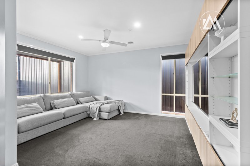 Photo - 3 Huntingtower Crescent, Langwarrin VIC 3910 - Image 10