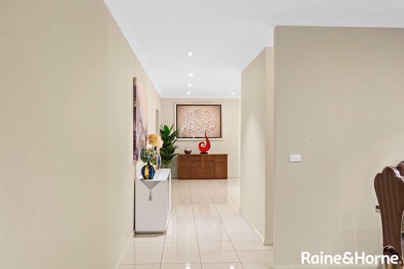 Photo - 3 Hurley Rise, Roxburgh Park VIC 3064 - Image 3