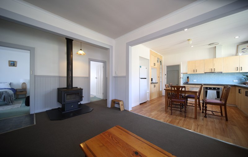 Photo - 3 Hurst Street, Queenstown TAS 7467 - Image 3