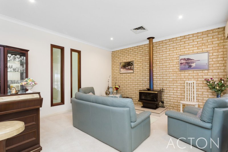 Photo - 3 Huxley Place, Spearwood WA 6163 - Image 6