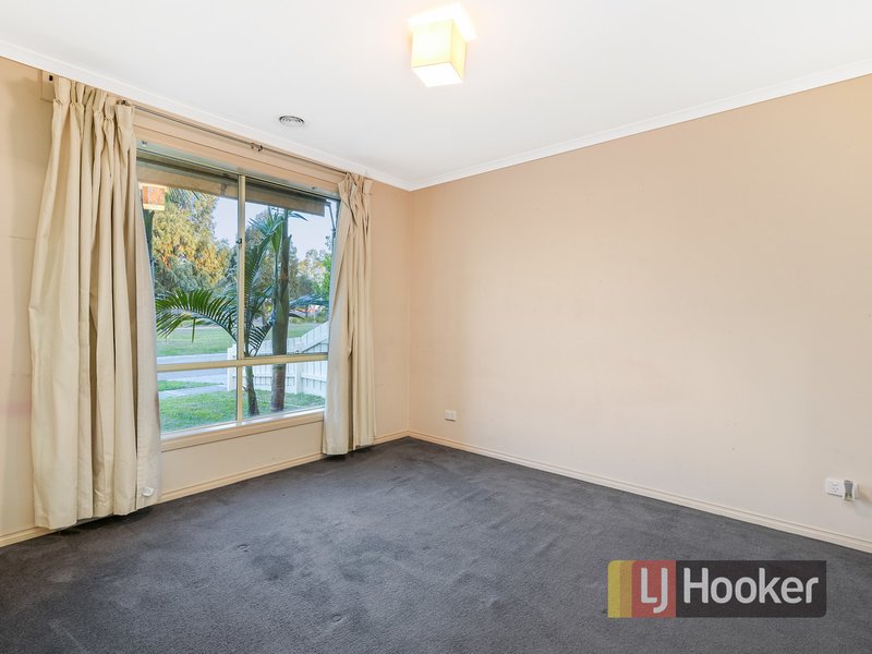 Photo - 3 Hydra Street, Cranbourne VIC 3977 - Image 3