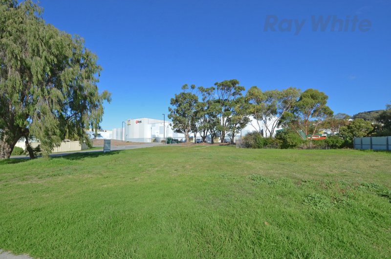 Photo - 3 Hymus Street, Centennial Park WA 6330 - Image 8