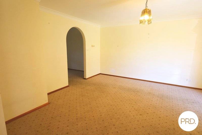 Photo - 3 Ibis Crescent, Orange NSW 2800 - Image 2