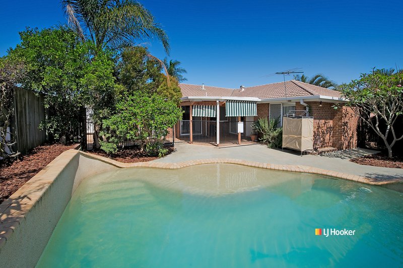 Photo - 3 Ilinga Place, Kallangur QLD 4503 - Image 2