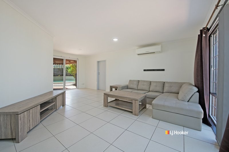 Photo - 3 Ilinga Place, Kallangur QLD 4503 - Image 3