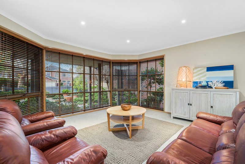 Photo - 3 Inglis Court, Glen Waverley VIC 3150 - Image 3