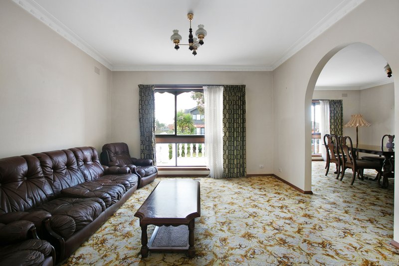 Photo - 3 Inverness Street, Reservoir VIC 3073 - Image 3