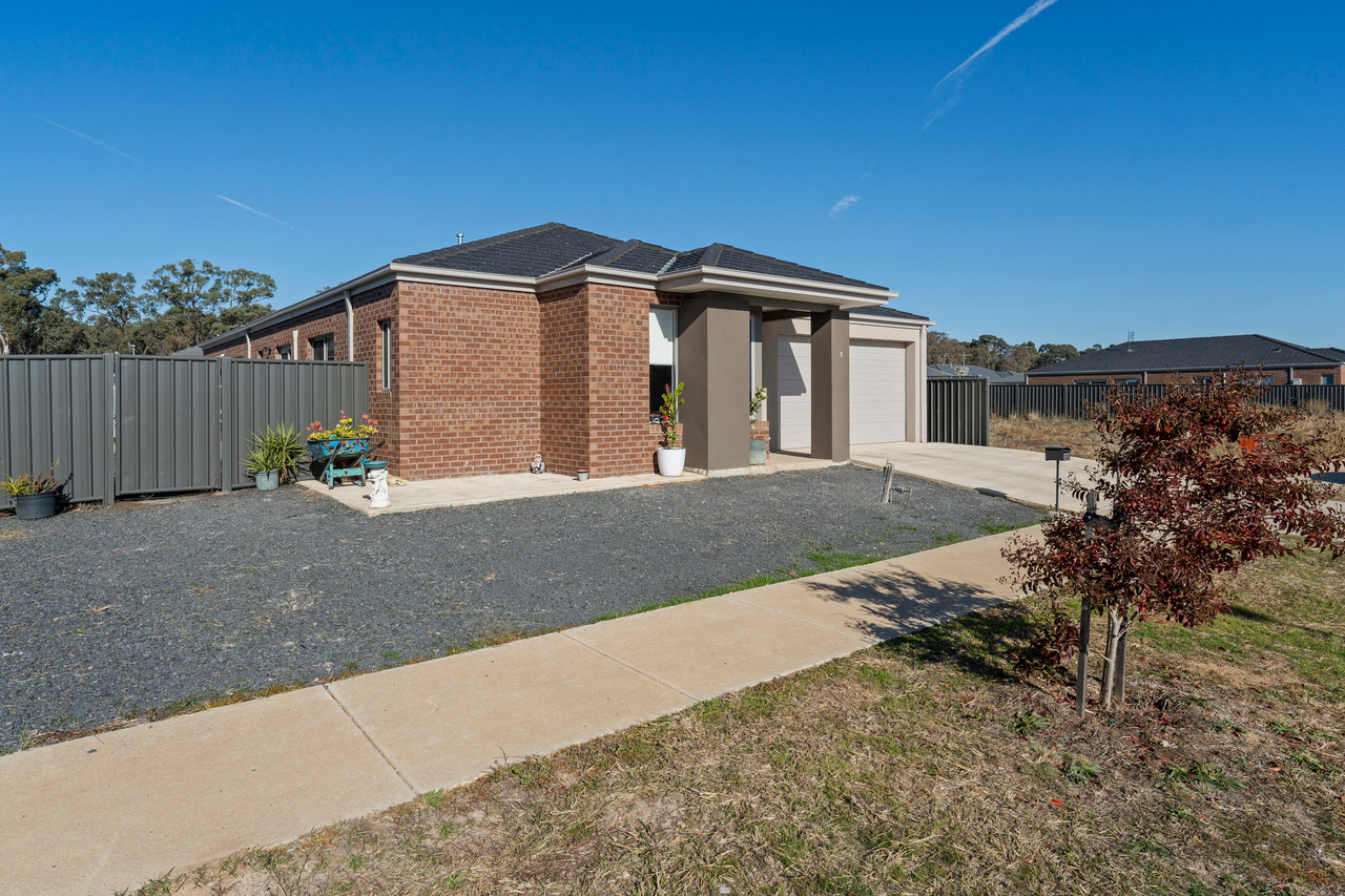 4-bedroom house at 3 Iva Street, Benalla, VIC 3672, Benalla, Victoria
